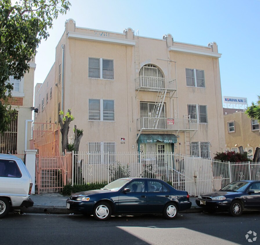 Primary Photo - 626 Bonnie Brae Apartments