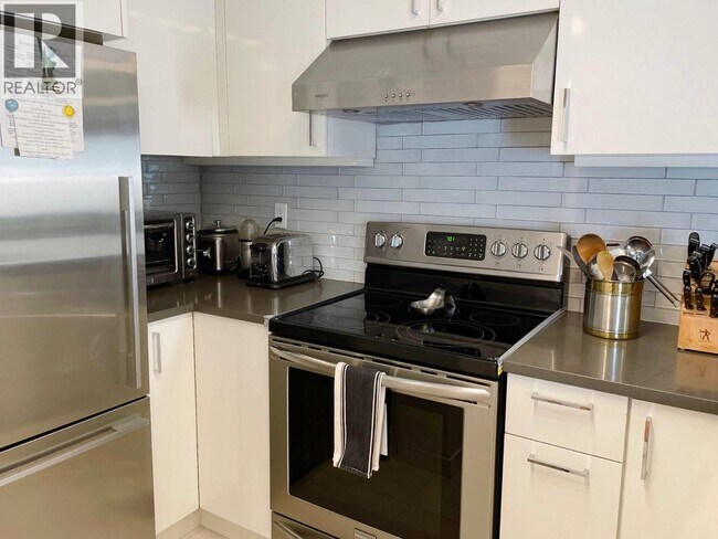 Photo du bâtiment - 3333 W 4th Ave
