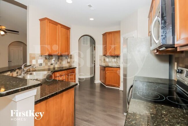 Building Photo - 109 Planters Dr