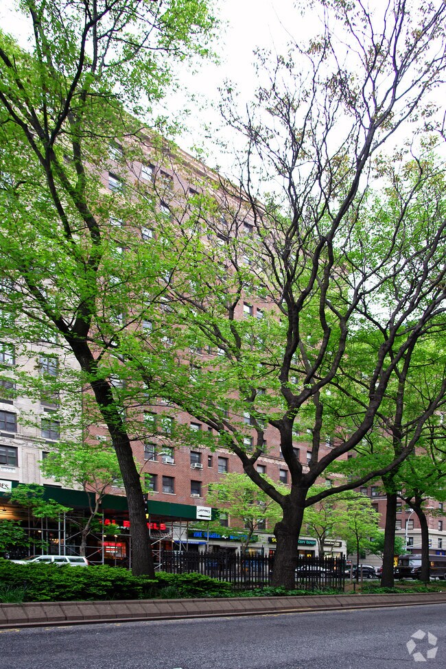 Building Photo - Haroldon Court