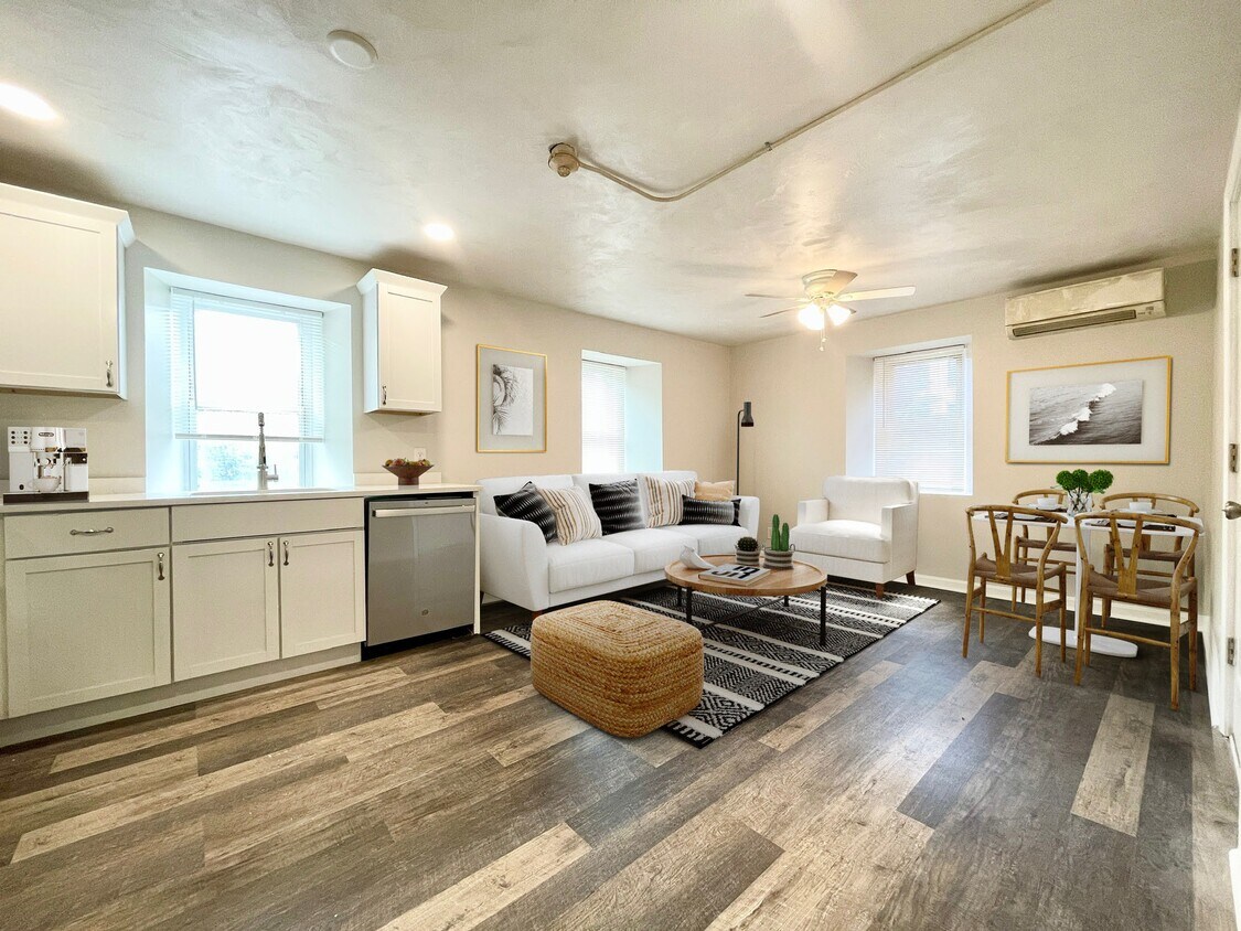 34 Whipple Ave Unit 1R, Smithfield, RI 02917 Apartments in Smithfield