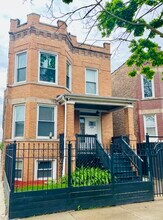 Building Photo - 2416 N Springfield Ave