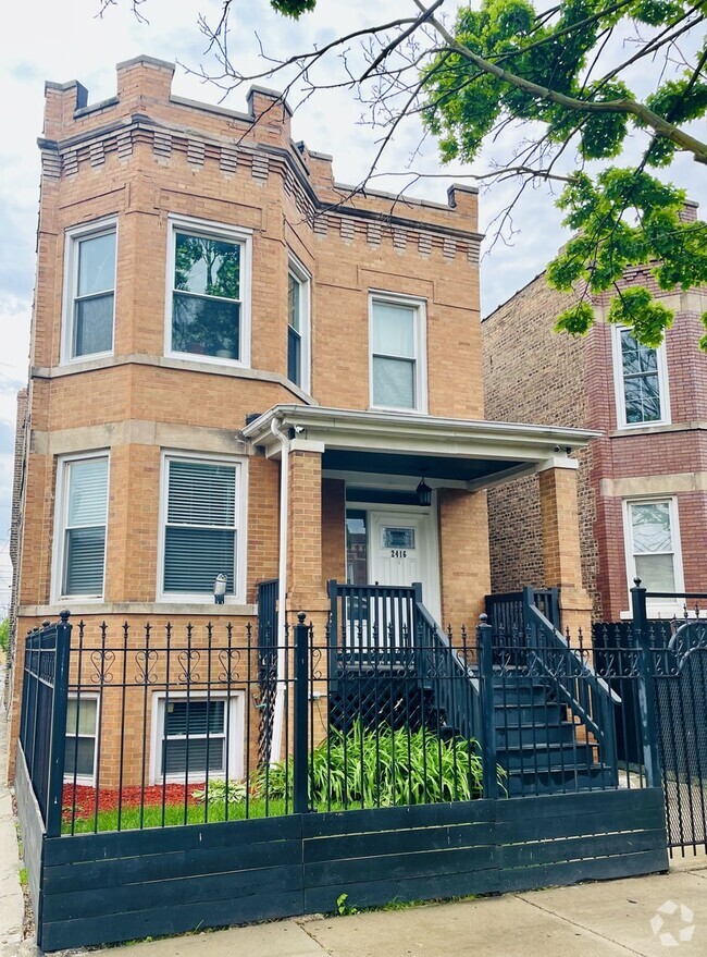 Building Photo - 2416 N Springfield Ave