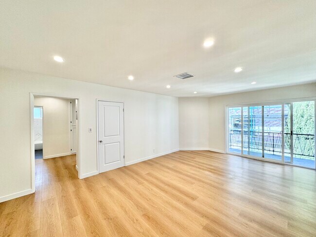 Foto del edificio - 1445 S Sherbourne Dr