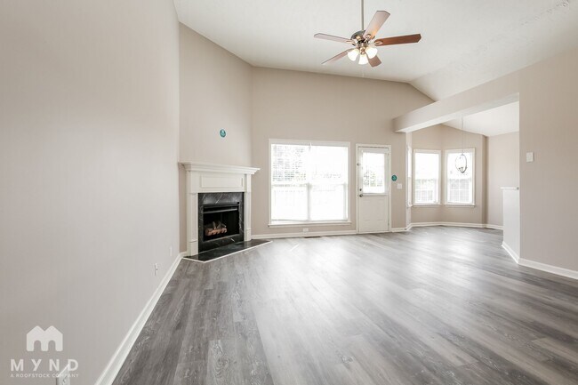 Foto del edificio - 6216 Rocky Top Dr