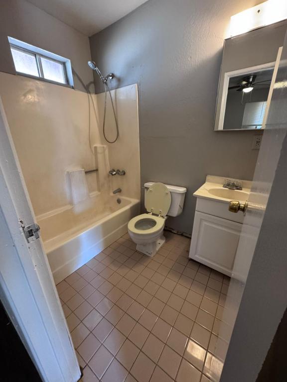 Photo - 10016 N 14th St House