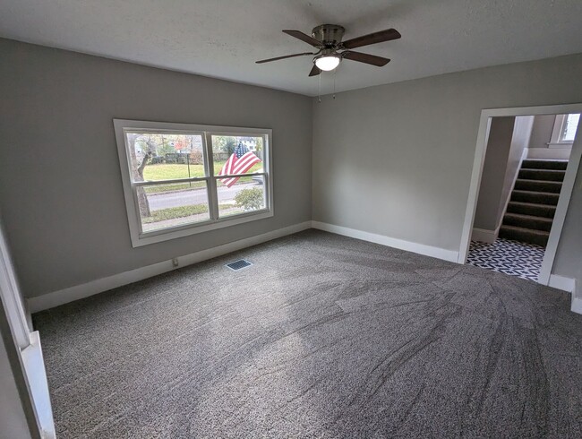 Building Photo - For Sale Land Contract - Spacious Updated ...