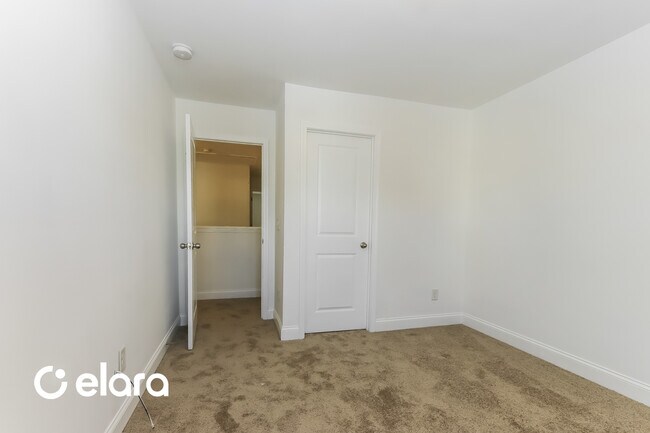 Building Photo - 328 RANKIN CIR