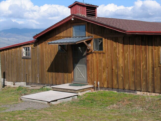 Building Photo - 1450 Tolman Creek Rd