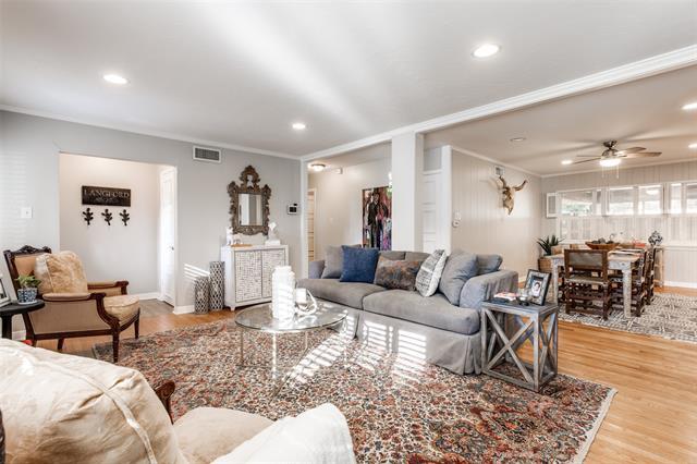 Building Photo - 7405 Fenton Dr
