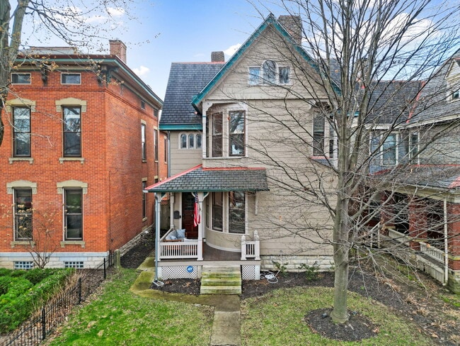 Building Photo - 77 W 2nd Ave