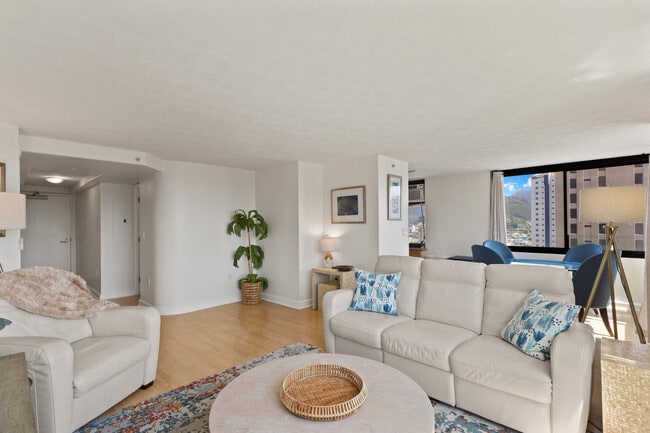 Photo - 343 Hobron Ln Townhome