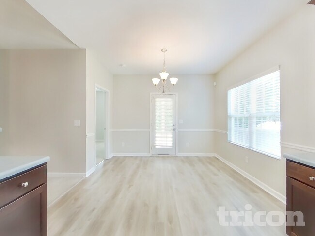 Foto del edificio - 1184 Warm Spring Ct