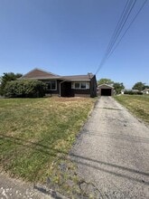 Building Photo - 56 Wilmette Ln