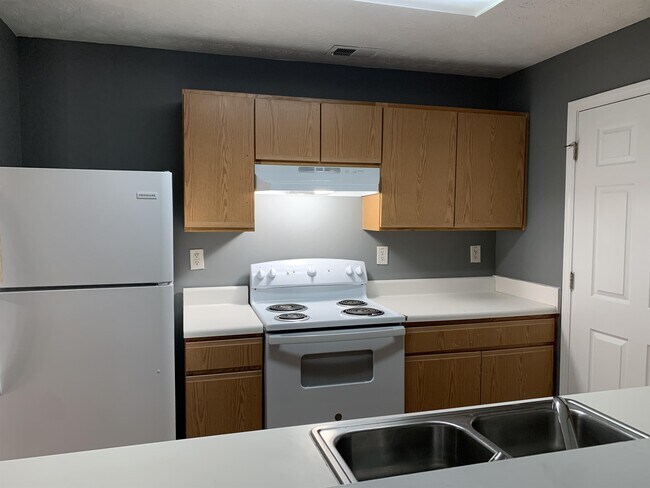 Building Photo - 4303 Fairington Village Dr