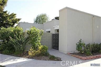 Building Photo - 2344 Avenida Sevilla