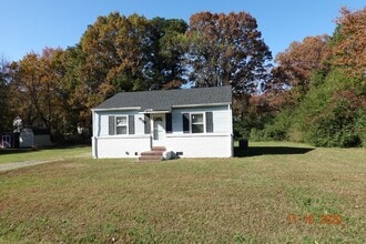 Building Photo - 122 York Dr