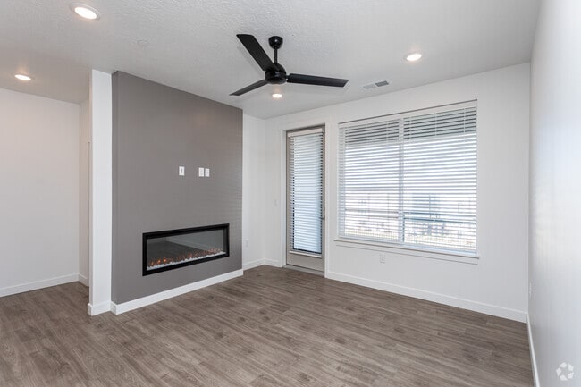 2BR, 2BA - 1,116SF - Living Room - Reveal