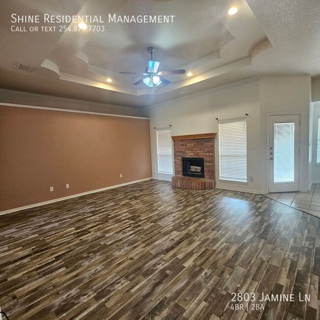 Building Photo - 2803 Jasmine Ln