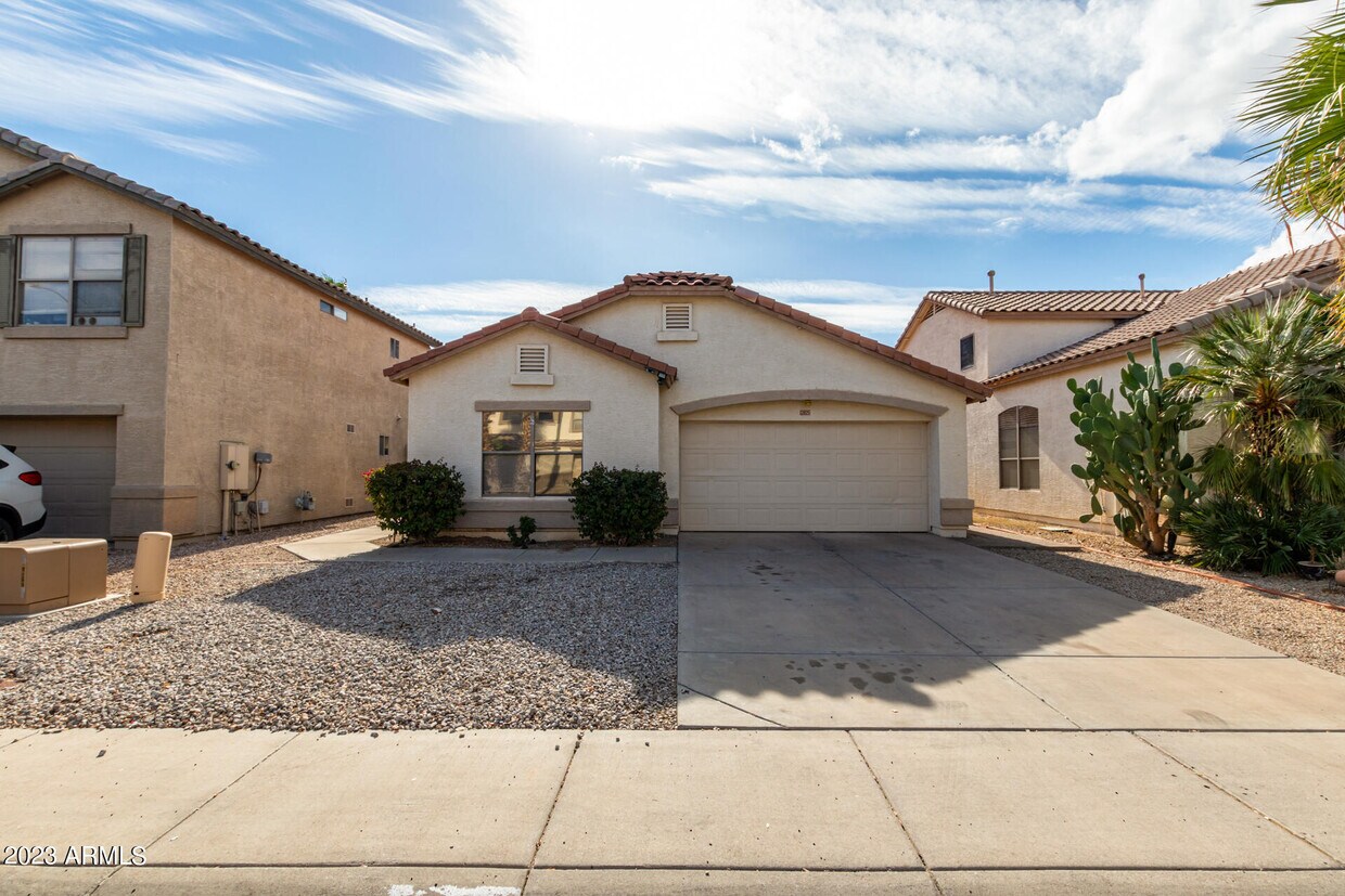 Foto principal - 12825 W Edgemont Ave