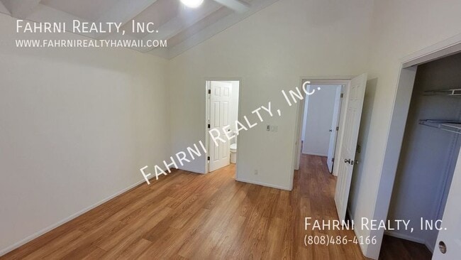 Building Photo - 98-111 Lania Way-