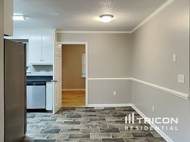 Foto del edificio - 1229 Moss Acres Ct