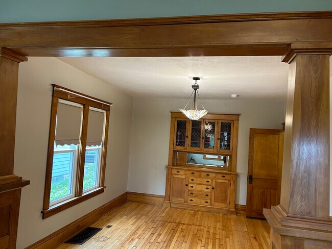 Dining room - 9 1st St SE