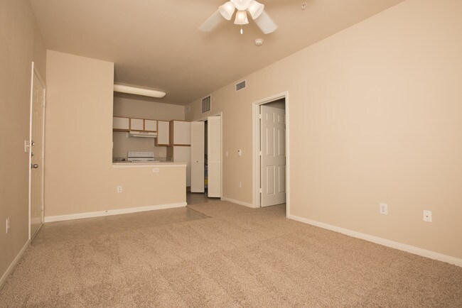 Iluminación colgante y ventilador. - Oak Grove