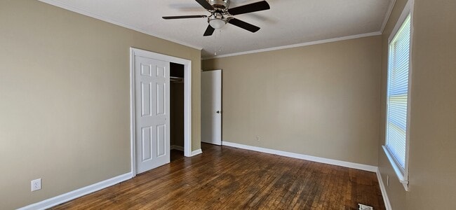 Building Photo - 2004 Roebuck St