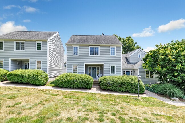 Building Photo - 104 Hickory Woods Ln