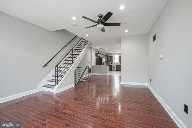 Foto del edificio - 2241 Tasker St