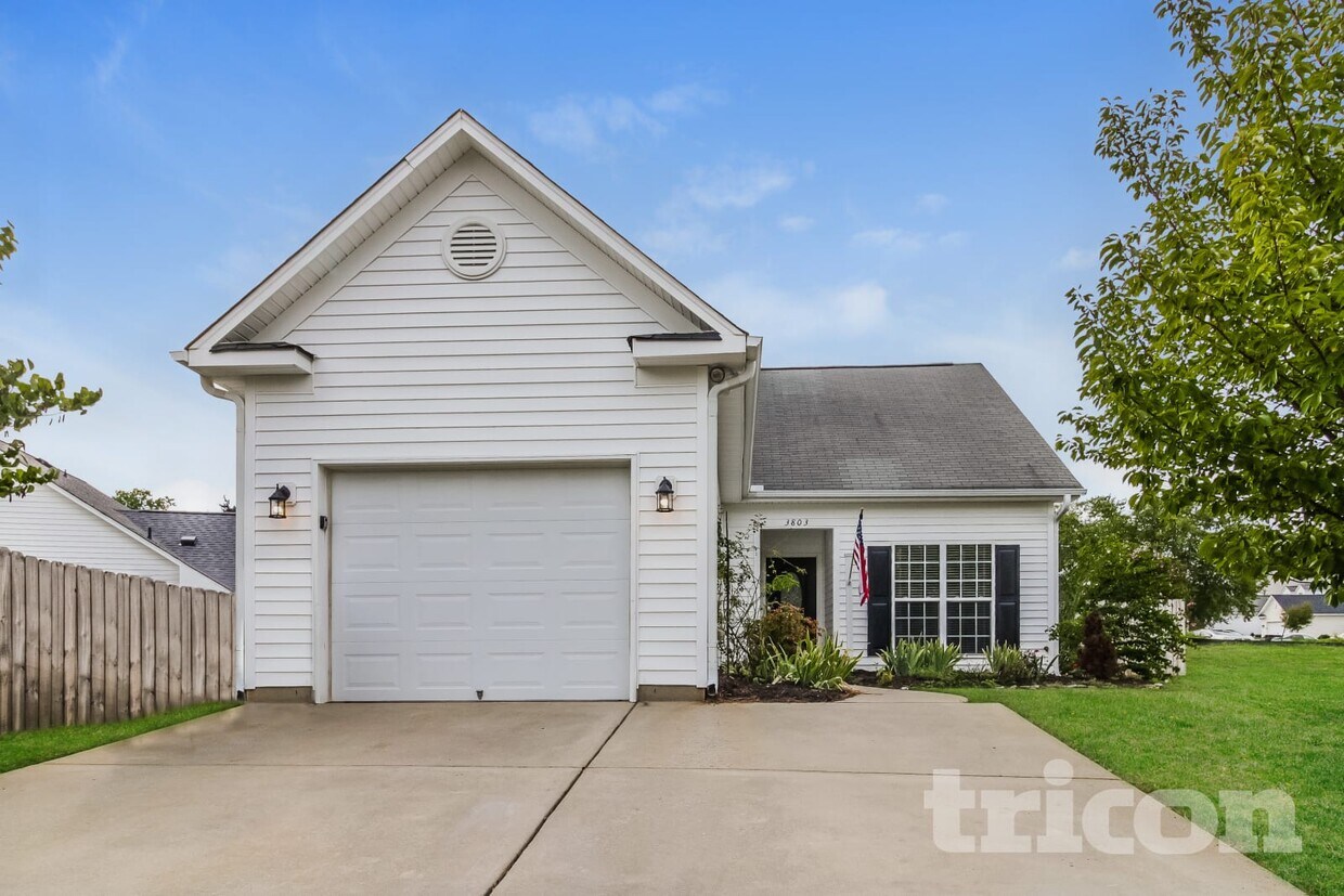 Primary Photo - 3803 Riverside Ct