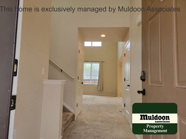 Foto del edificio - ? Bright & Spacious 3-Bedroom Home w/ 3-Car Garage