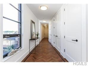 Entry - 108 Mamaroneck Ave
