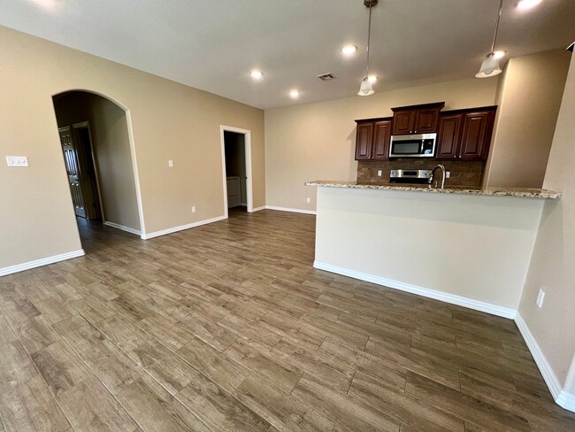 Building Photo - Beautiful Duplex in Chaffee Crossing! **As...