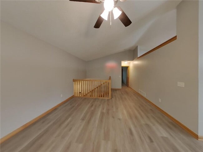 Building Photo - 3649 Kahler Dr NE