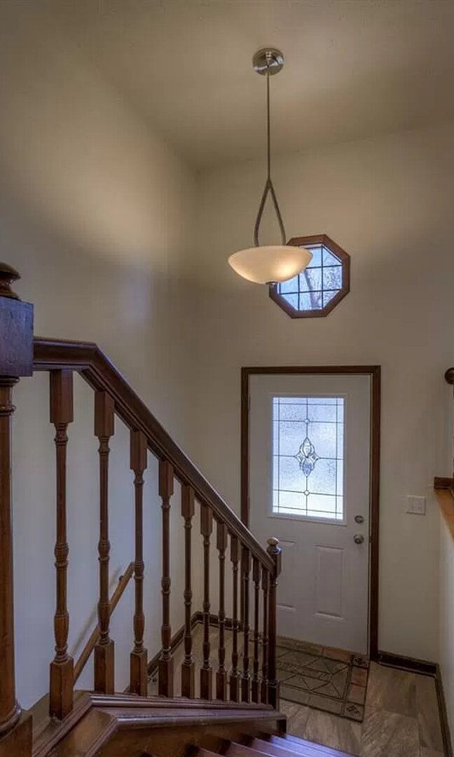 Foto del edificio - Spacious Home For Rent In Bellevue