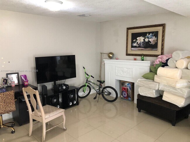 Foto del edificio - 2232 SW 11th St