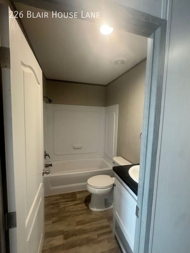 Building Photo - 226 Blair House Ln