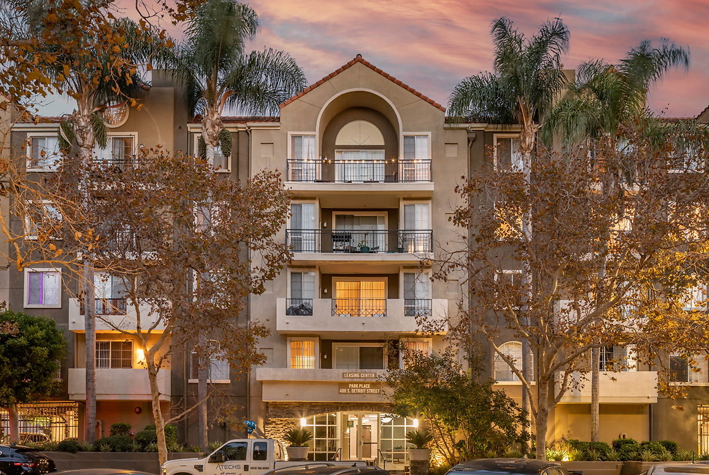 Foto principal - Essex Properties at Miracle Mile