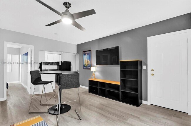 Foto del edificio - 10076 E Bay Harbor Dr