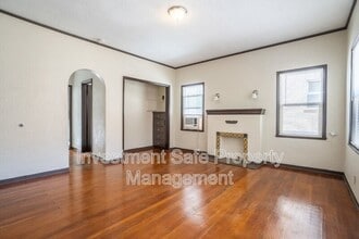 Building Photo - 3785 Park Blvd
