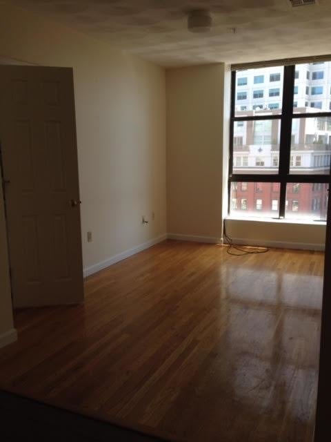Primary Photo - 81 Essex St