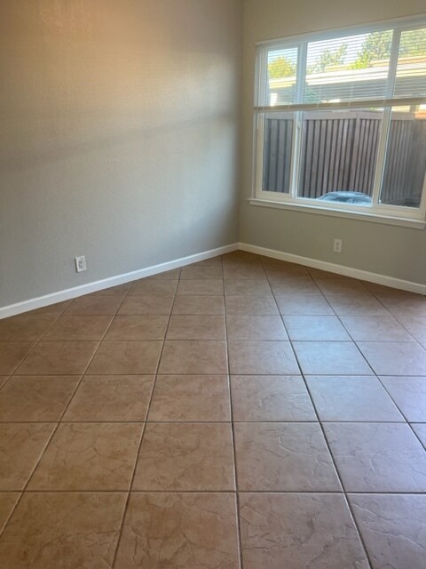 Building Photo - 1511 Schenone Ct