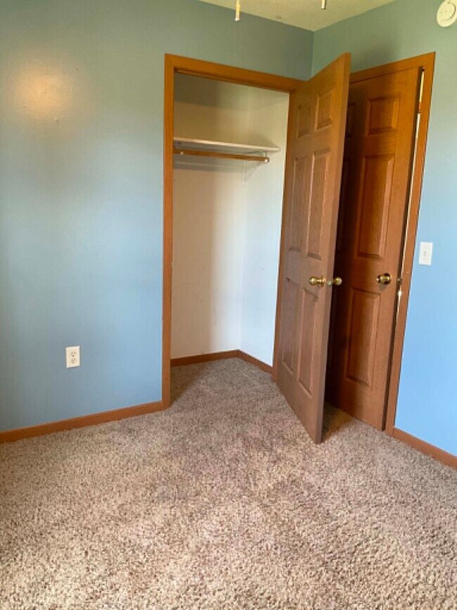 Foto del edificio - Updated 3BR Home with Fenced Yard – Outside Marquette