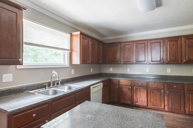 Foto del edificio - 732 Windsor St SW