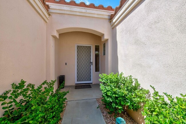Foto del edificio - 78975 Champagne Ln