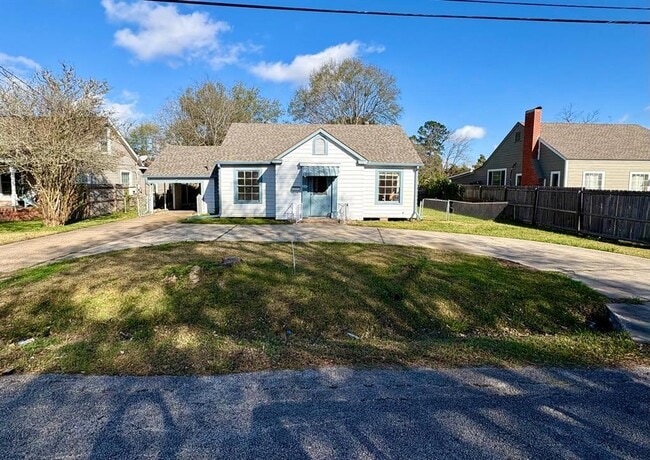 Building Photo - 1836 Rivercrest St