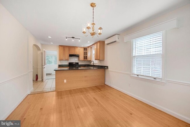 Foto del edificio - 4520 Middleton Ln