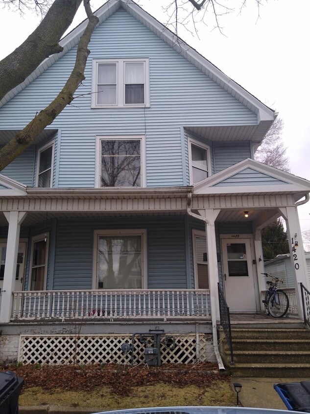 Primary Photo - 1422 Wisconsin Ave